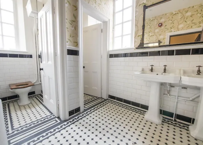 Hall 20 * Upper Helmsley